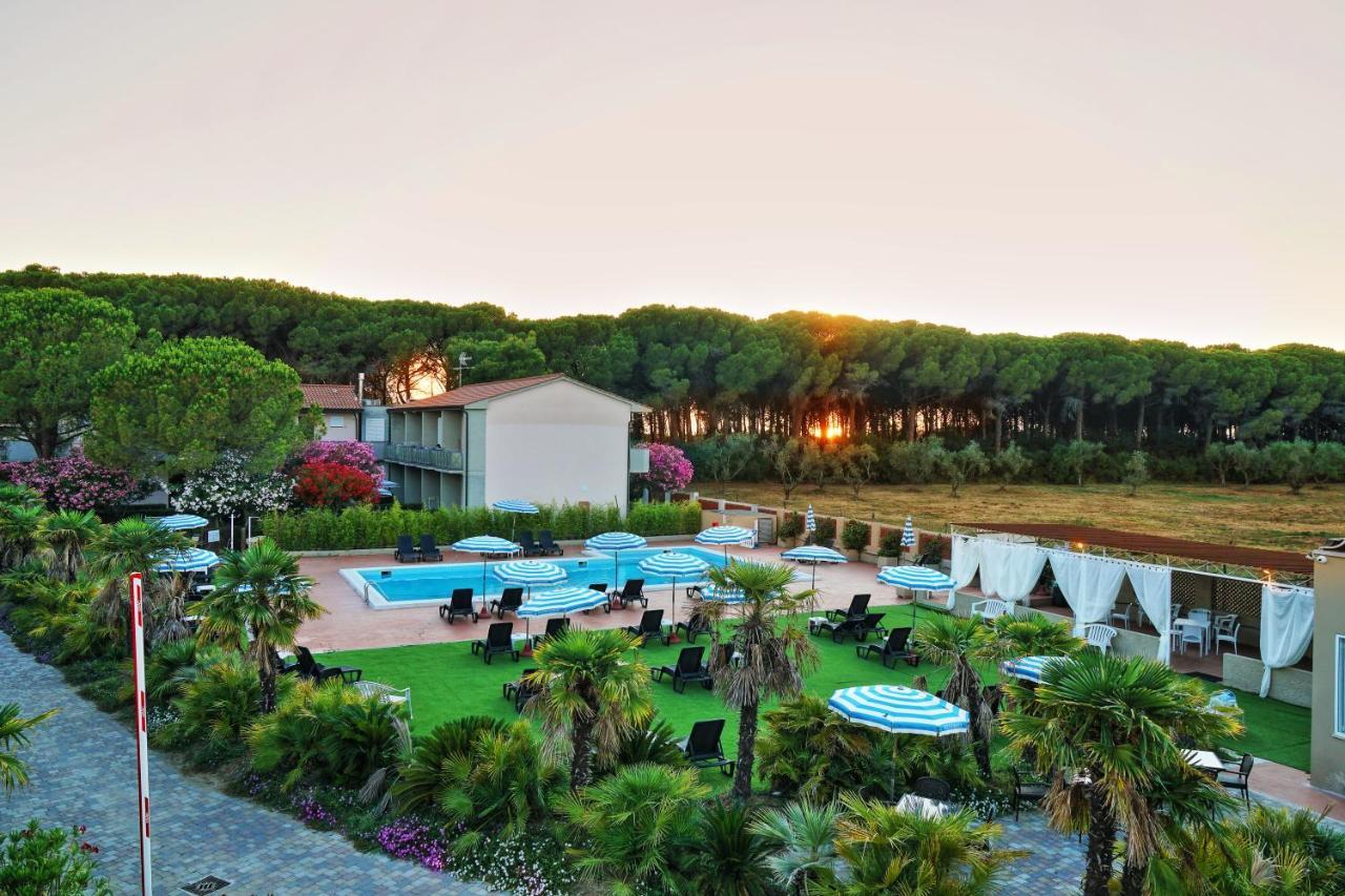 Oleandri Suite Hotel Vada Luaran gambar