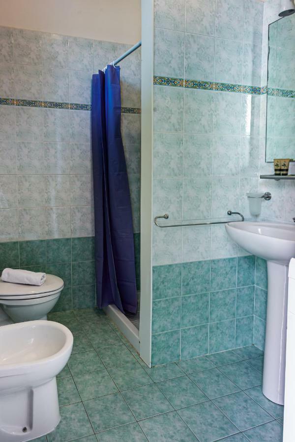 Oleandri Suite Hotel Vada Luaran gambar